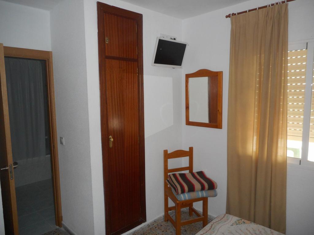 Hostal Paco Pepe Conil De La Frontera Habitación foto