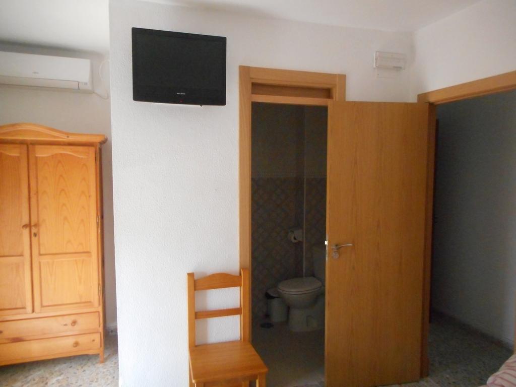 Hostal Paco Pepe Conil De La Frontera Habitación foto